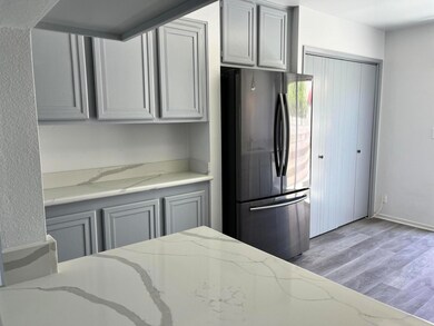 47974 Oasis Ct, Palm Desert, CA 92260 - photo 7