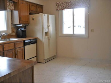 Kitchen. all appliances are included