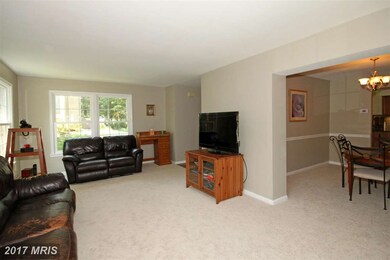 9522 Hunt Square Ct, Springfield, VA 22153 - photo 5