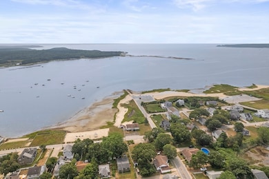 37 Shore Ave, Wareham, MA 02571 - photo 2