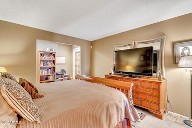 Master Bdrm (3)