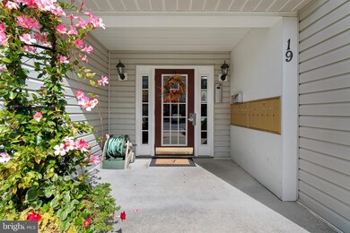 19 Brook Farm Ct unit M, Perry Hall, MD 21128 - photo 3