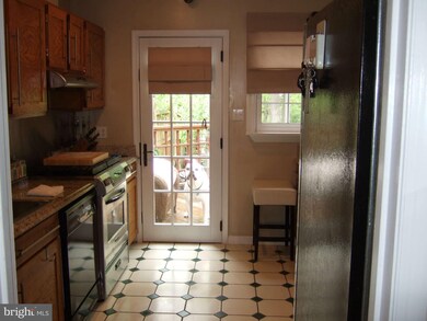 7456 Colton Ln, Manassas, VA 20109 - photo 5