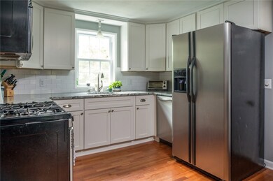 AND NICELY APPLIANCED WITH GOOD NATURAL LIGHT