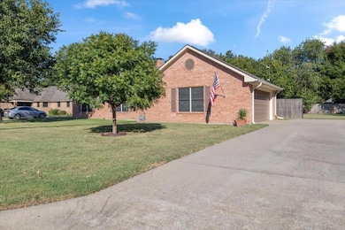 2110 Pecan St, Bonham, TX 75418 - photo 3