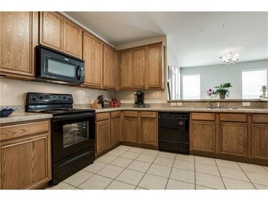 10353 Waterbury Dr, Providence Village, TX 76227 - photo 5