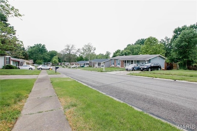 11737 Vizcuya Ct, Florissant, MO 63033 - photo 4