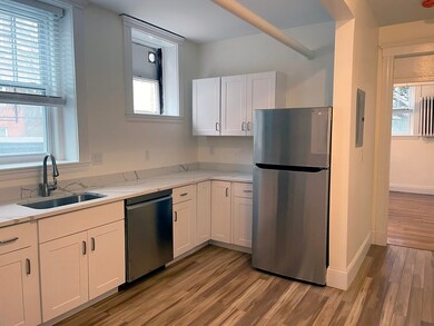 15 Thatcher St unit B, Brookline, MA 02446 - photo 2