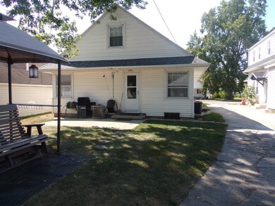 318 N Spruce St, Saint Marys, OH 45885 - photo 5