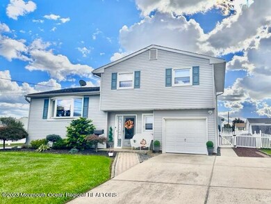 39 Charlotte St, Carteret, NJ 07008 - photo 2