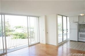 Consulate unit 504, Honolulu, HI 96822 - photo 2