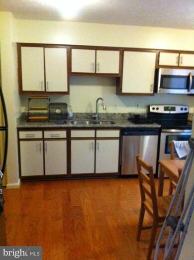 14020 Grumble Jones Ct unit C, Centreville, VA 20121 - photo 2