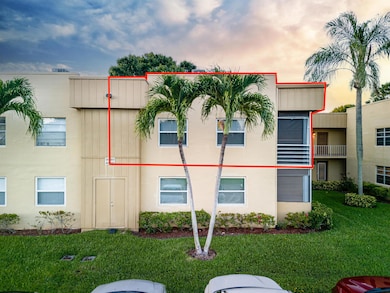 509 Capri K, Delray Beach, FL 33484 - photo 2