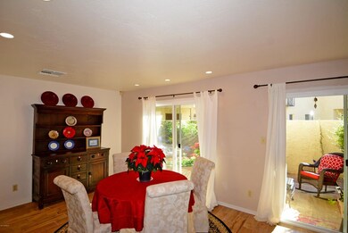 Dining1