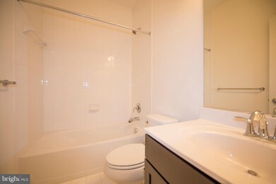 18423 Woodhouse Ln, Germantown, MD 20874 - photo 5