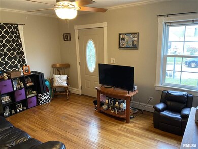 2110 W High St, Davenport, IA 52804 - photo 6