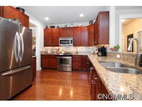 fabulous gourmet kitchen