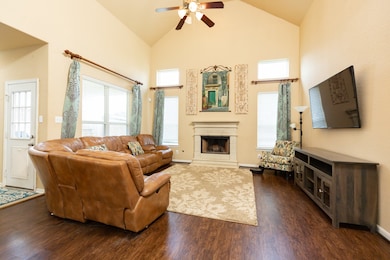 6123 Carnaby Ln, Rosenberg, TX 77471 - photo 7