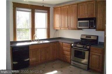 530 Irving St NW, Washington, DC 20010 - photo 4