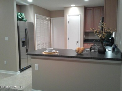 10617 Academy Park Dr, Jacksonville, FL 32218 - photo 4