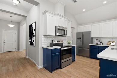 3212 Oriole Dr, Mission, TX 78572 - photo 3