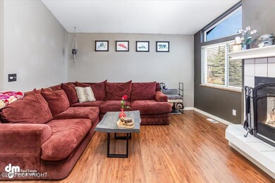 04-Living Room_IMG_7410