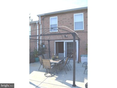 115 Greendale Rd, Philadelphia, PA 19154 - photo 2
