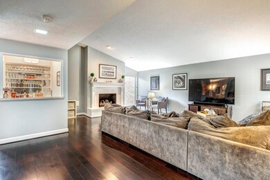 10106 Cedar Creek Dr, Houston, TX 77042 - photo 4