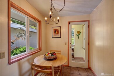 18823 Olympic View Dr, Edmonds, WA 98020 - photo 2