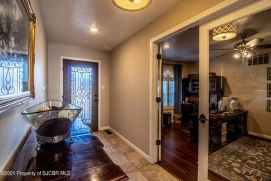 5529 Hill n Dale Dr, Farmington, NM 87402 - photo 2