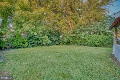 8224 Watersedge Rd, Dundalk, MD 21222 - photo 5