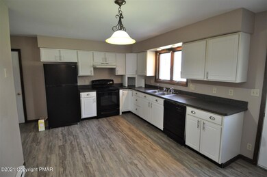 1327 North St, Jim Thorpe, PA 18229 - photo 3