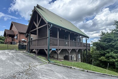 1482 Red Cedar Way Ln, Sevierville, TN 37876 - photo 2