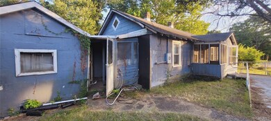 View of home's exterior