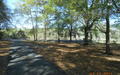739 NW Lake City Ave, Lake City, FL 32055 - photo 2