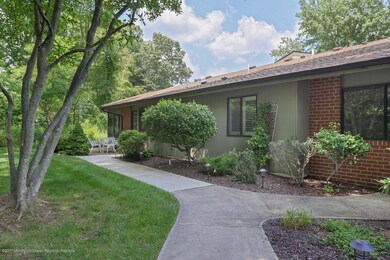 76 Ellsworth Ct, Red Bank, NJ 07701 - photo 2