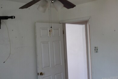 859 Thompson Place unit 1, San Antonio, TX 78226 - photo 3