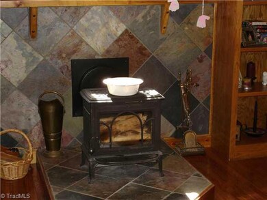 2267 Fork Creek Mill Rd, Seagrove, NC 27341 - photo 5