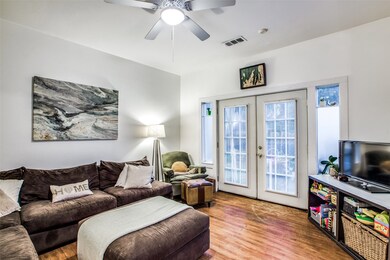 601 Cordell St, Houston, TX 77009 - photo 2