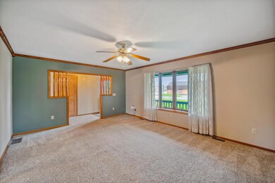 15-web-or-mls-1325 S Sandusky Ave-114