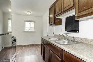 1403 Ruatan St, Hyattsville, MD 20783 - photo 3