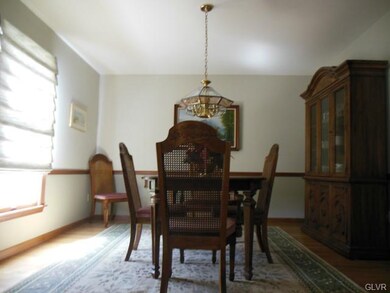 5375 Hanover Dr, Allentown, PA 18106 - photo 6