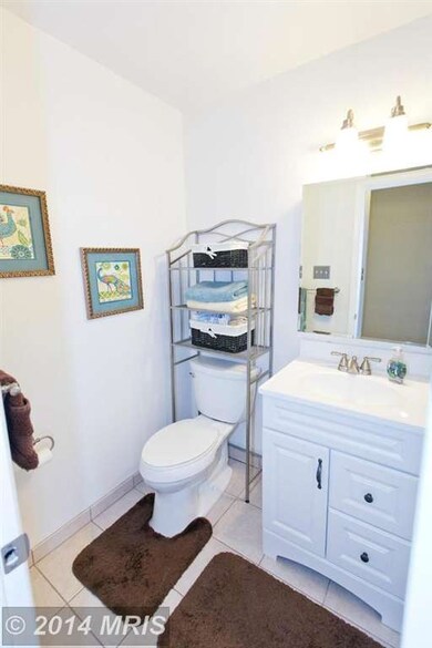 200 Park Terrace Ct SE unit 5, Vienna, VA 22180 - photo 3