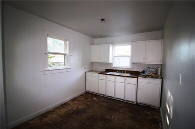 212 S Brooks St, Columbus, IN 47201 - photo 3