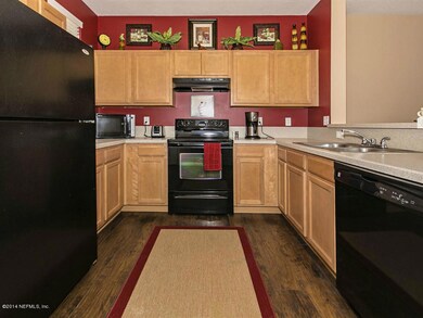 2302 Red Moon Dr, Jacksonville, FL 32216 - photo 3