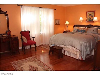 Master Bedroom - Master Bedroom has a private mast