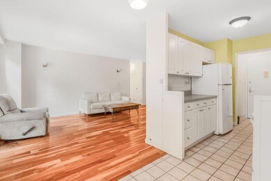 Lincoln Guild Apartments unit 7AW, New York, NY 10023 - photo 7