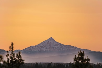 3487 NW Greenleaf Way, Bend, OR 97701 - photo 2