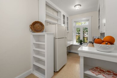 38 Linnaean St unit 4, Cambridge, MA 02138 - photo 6