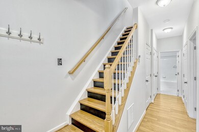 42811 Flannigan Terrace, Chantilly, VA 20152 - photo 3